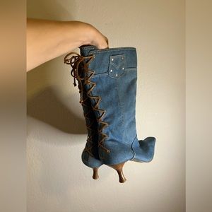 The cutest lace up boots